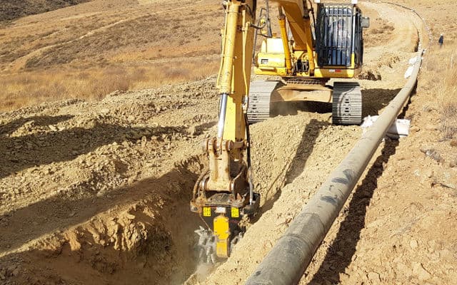 MB-R800 Komatsu PC200 Bolivia rocks granite (R800 rocks)