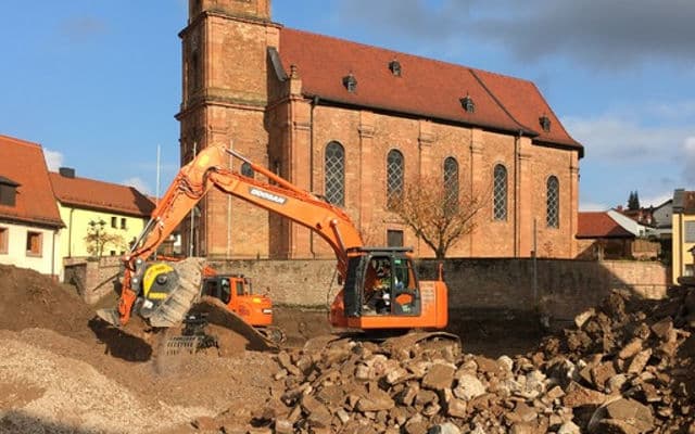 BF90.3S3 Doosan demolition limestone Germany (BF90 stone・demolition)
