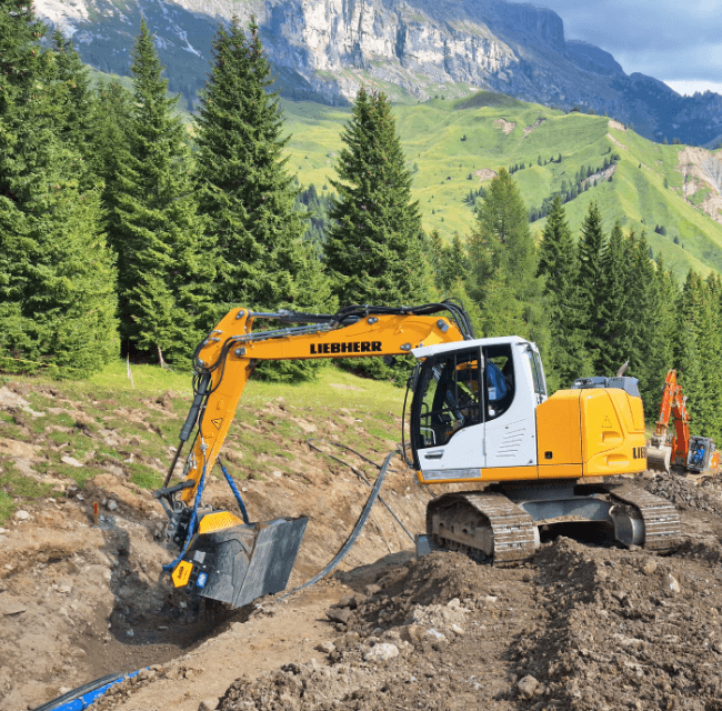 インフラと雪が織りなす、高地の現場の魅力