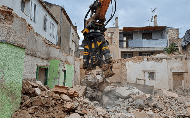 MB-PT1650 Doosanの油圧ショベル235 LCR (PT1650 demolition)