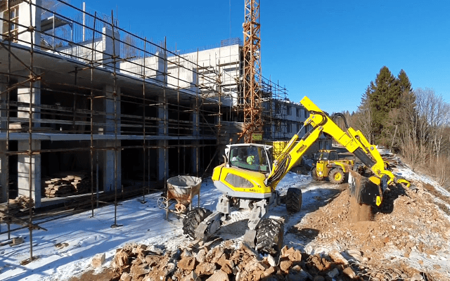 MB HDS214 Menzi Muck M545 Czech Republic recycling building material (HDS214 recycling)