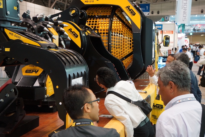 展示会でのMBバケットラインナップ